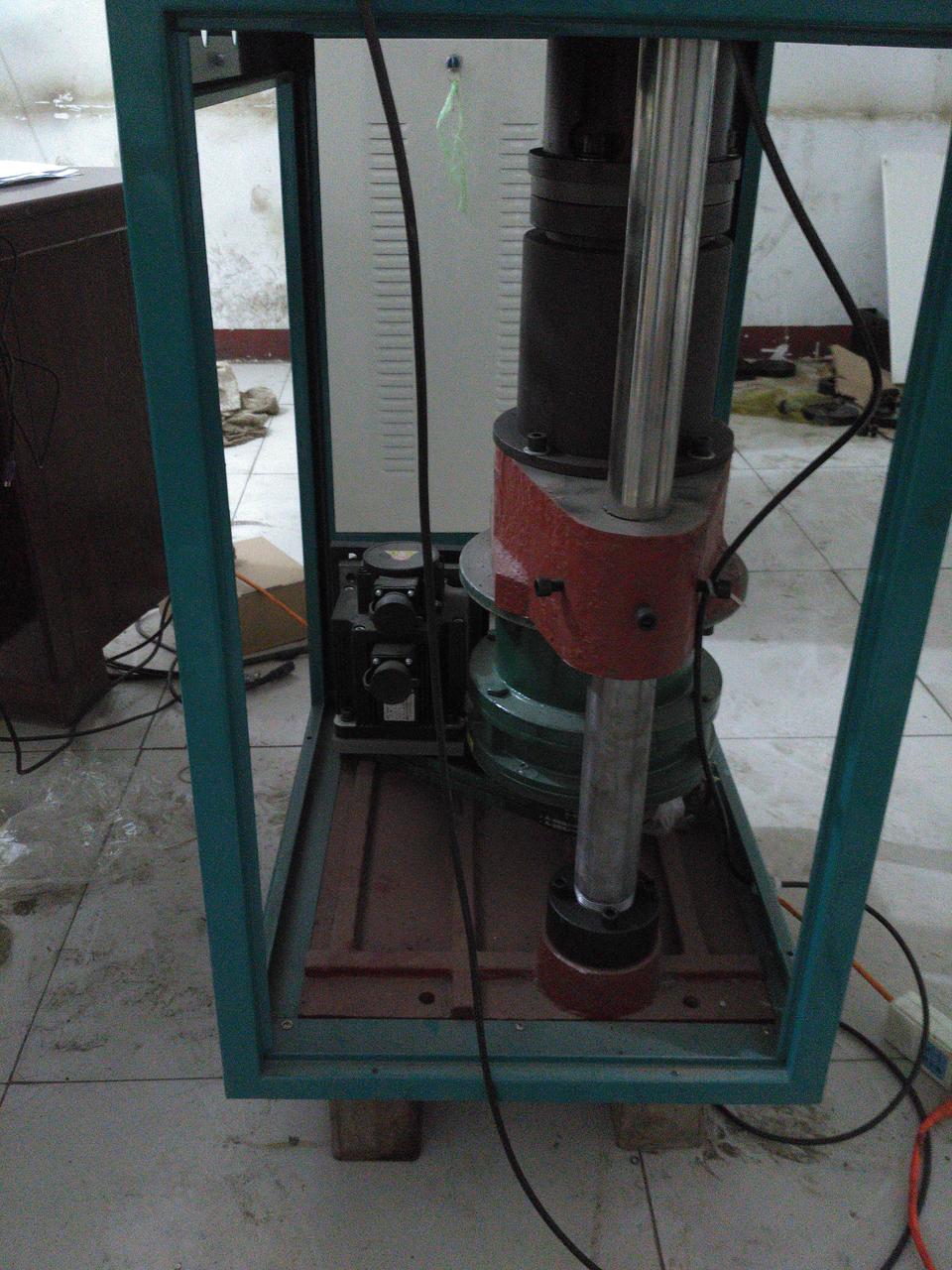 拉線電子尺位移傳感器在壓力試驗機(jī)的應(yīng)用 拉線電子尺位移傳感器在壓力試驗機(jī)的應(yīng)用