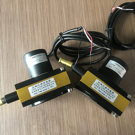 內(nèi)置式拉繩位移傳感器原理及其線性制  內(nèi)置式拉繩位移傳感器原理及其線性制