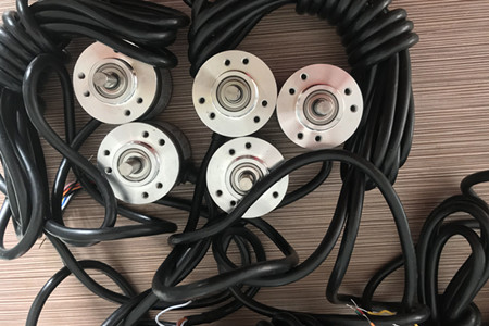 電位器式位移傳感器的特點及分布類型 電位器式位移傳感器的特點及分布類型
