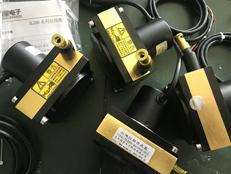 激光位移傳感器的原理及相關特點 激光位移傳感器的原理及相關特點