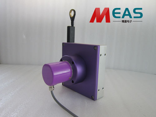 拉線(xiàn)式位移傳感器在邊坡裂縫中的作用  拉線(xiàn)式位移傳感器在邊坡裂縫中的作用