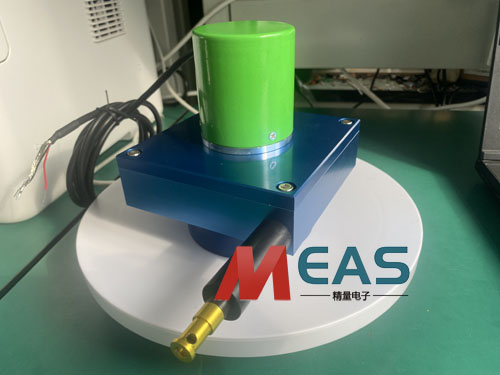 拉線位移傳感器信號無輸出時變頻器不能正常工作 拉線位移傳感器信號無輸出時變頻器不能正常工作